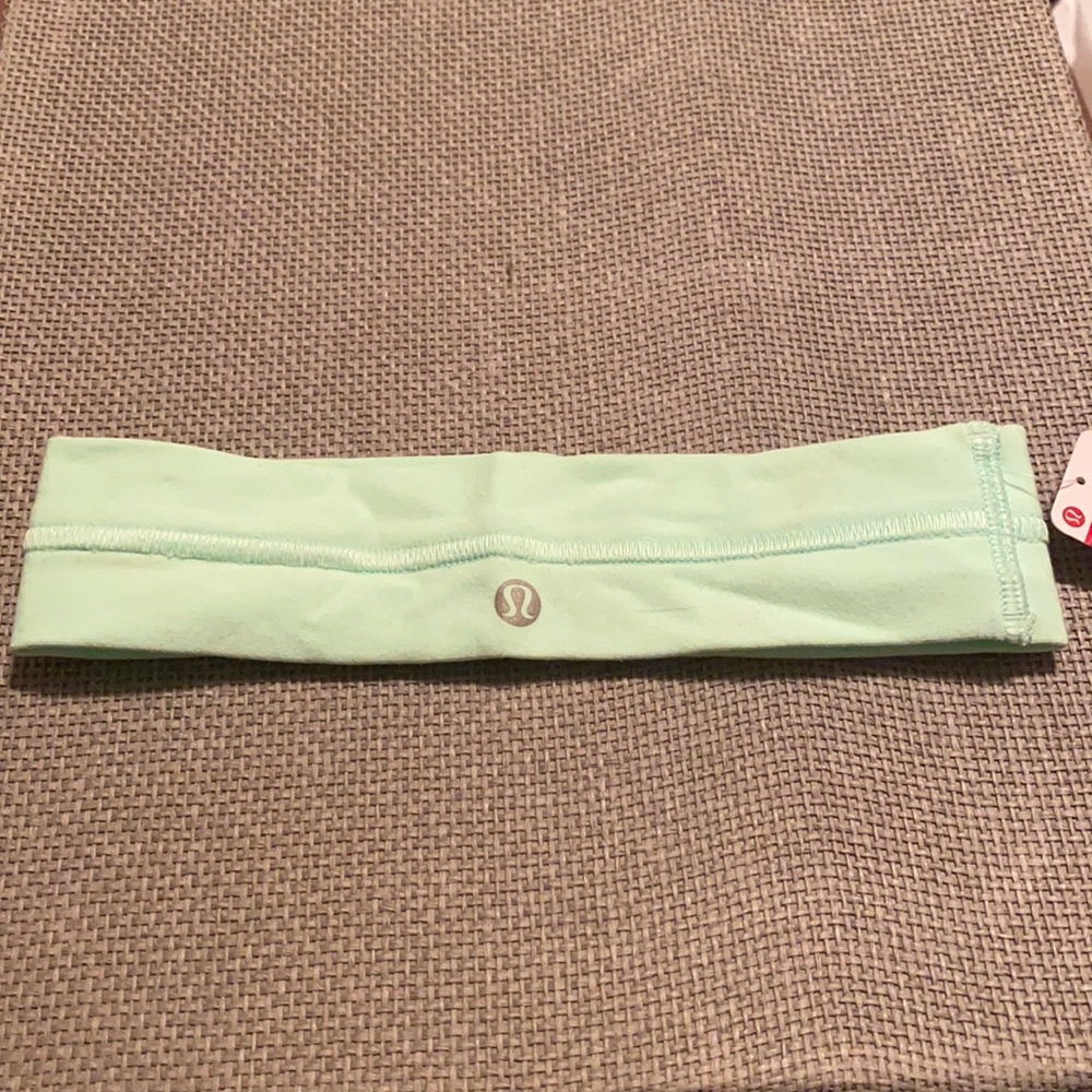 Lululemon fly away tamer headband, mint green